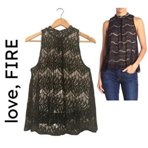 LOVE, FIRE Green Lace Overlay Halter Top Sleeveless Blouse Lined High-Neck Wmn M